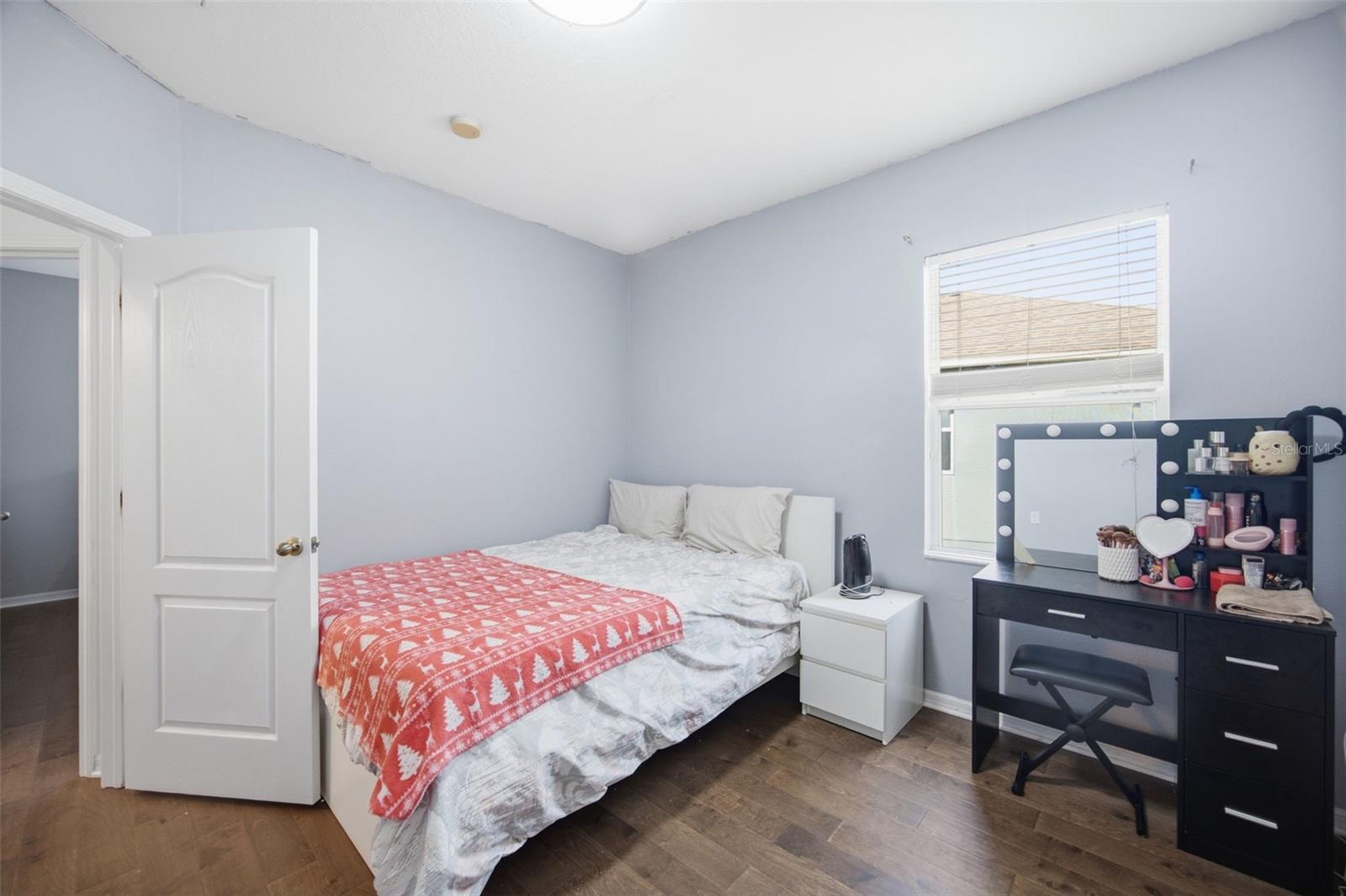 2524 CROSS MORE ST