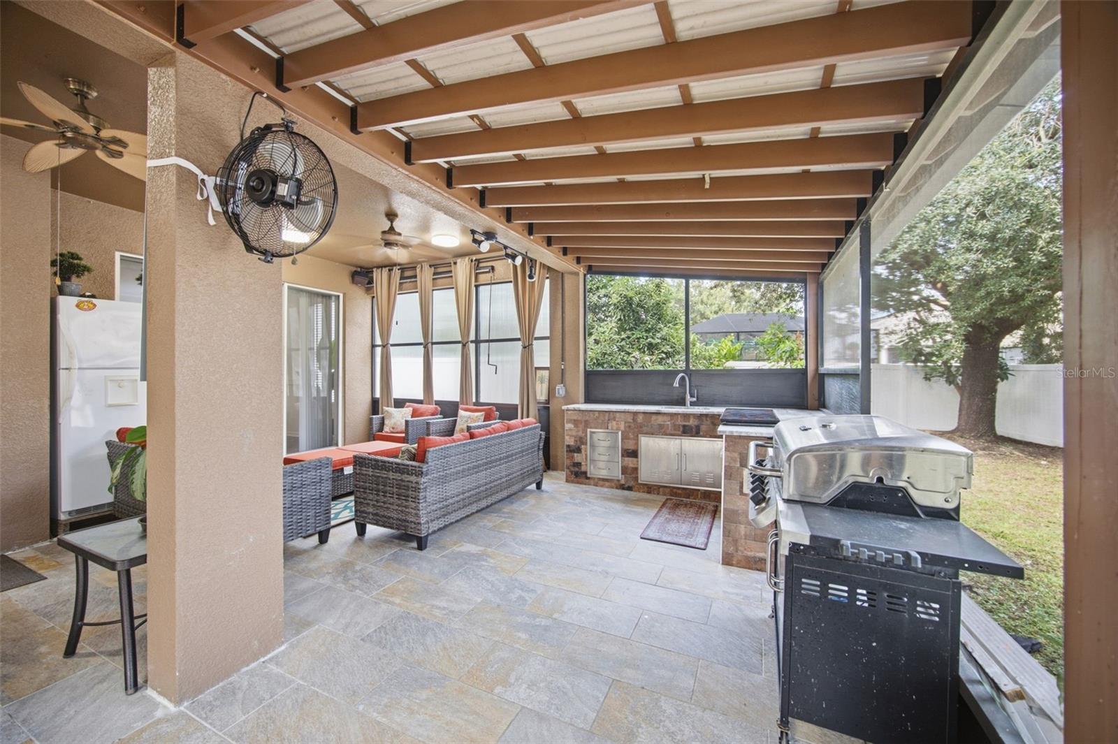 2524 CROSS MORE ST