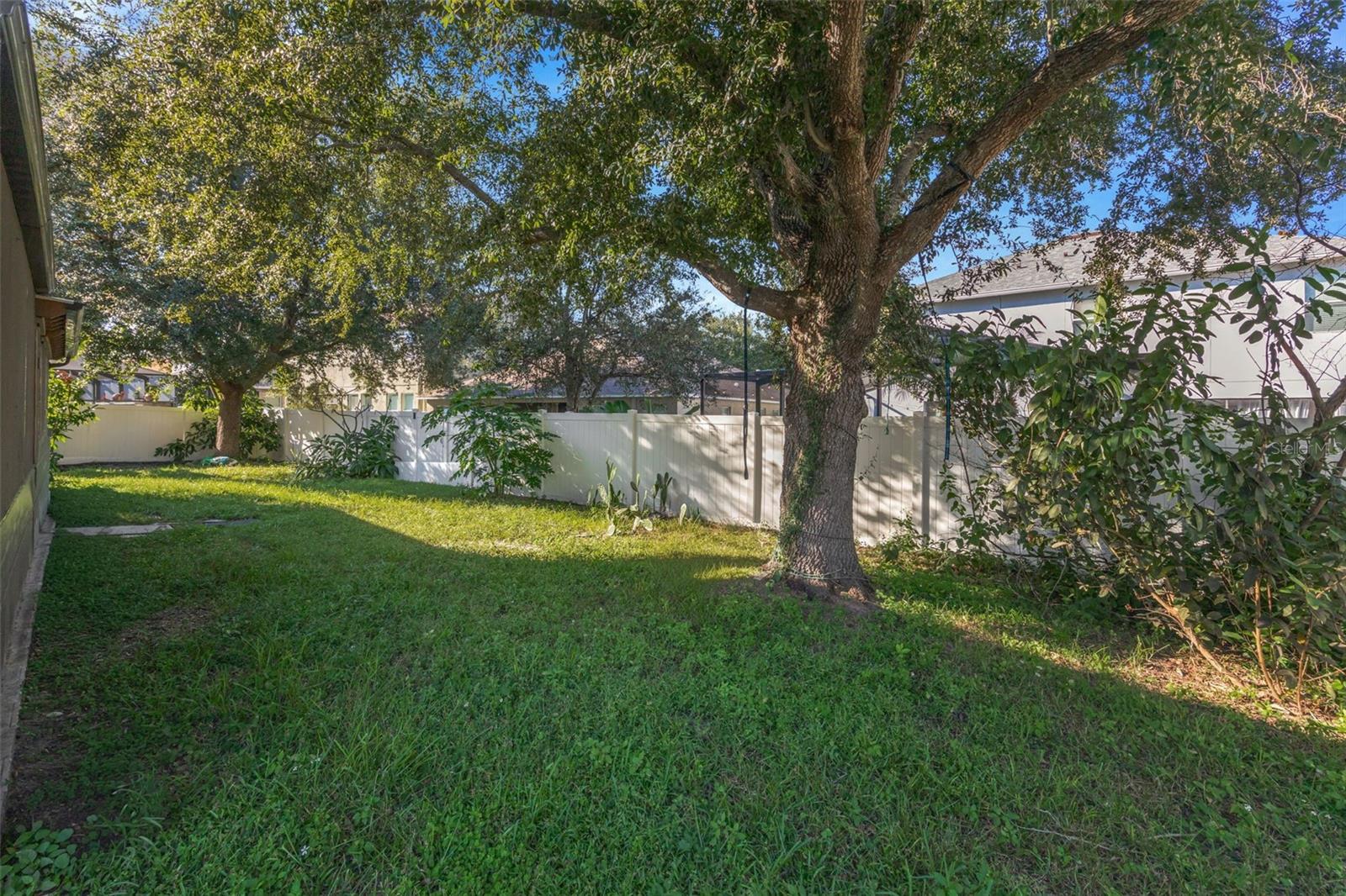 2524 CROSS MORE ST