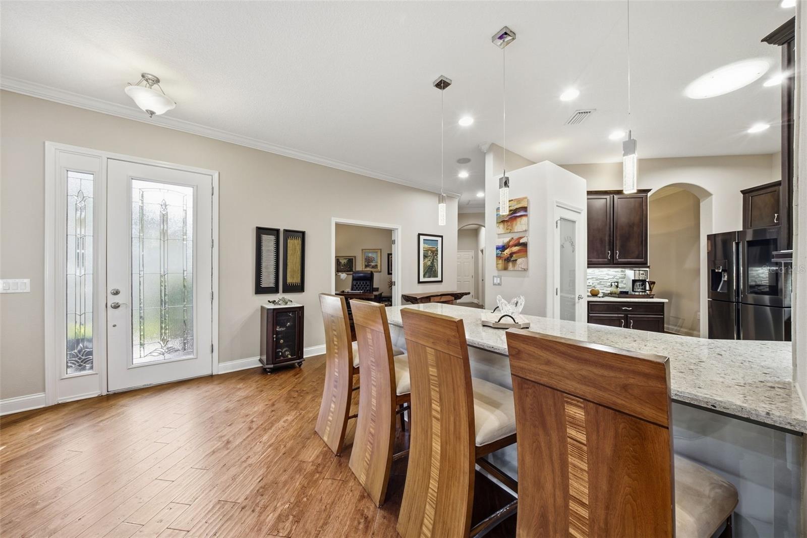 2912 DEVONOAK BLVD