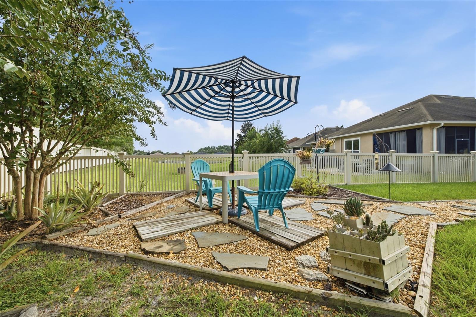 2912 DEVONOAK BLVD
