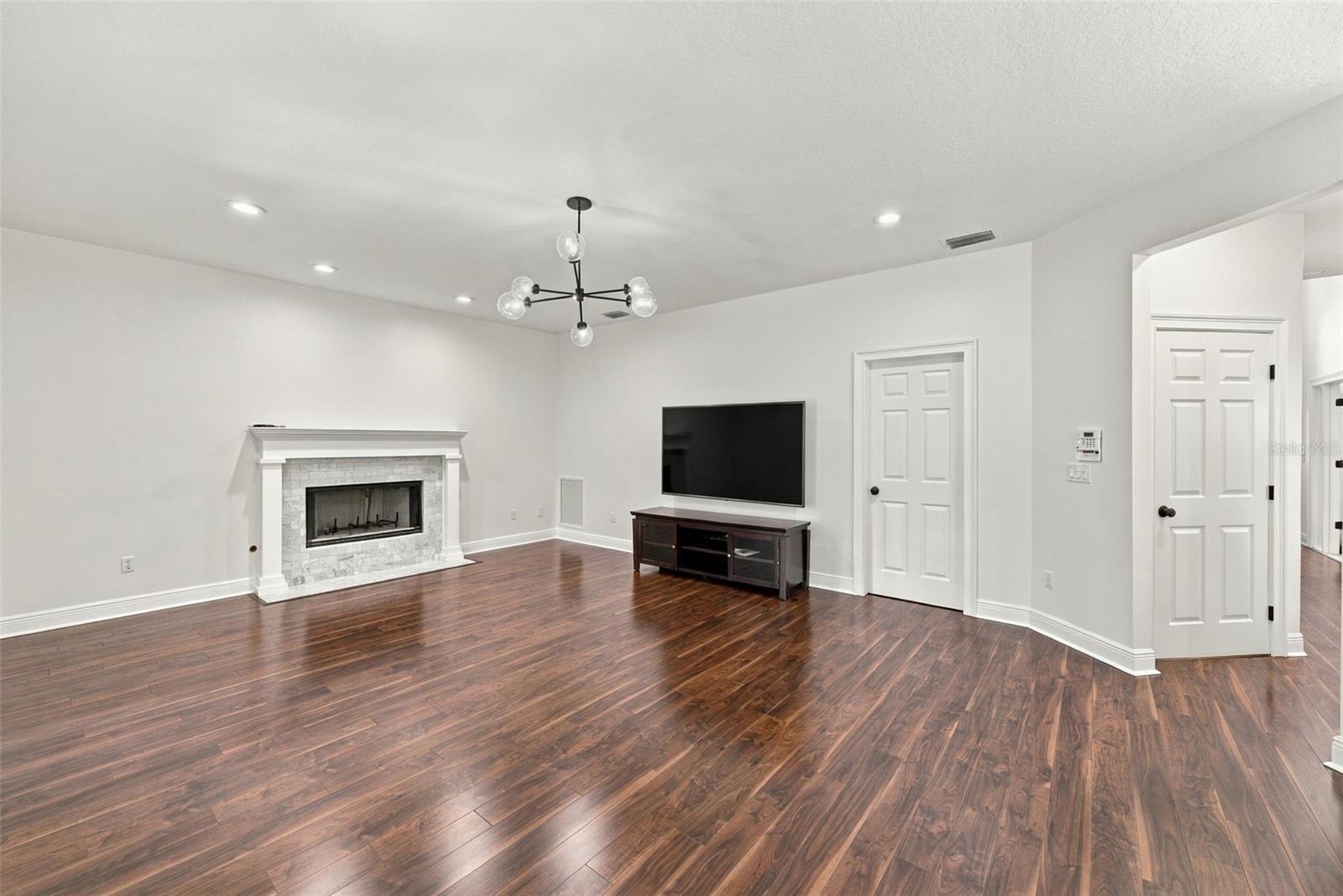 3308 W VILLA ROSA ST