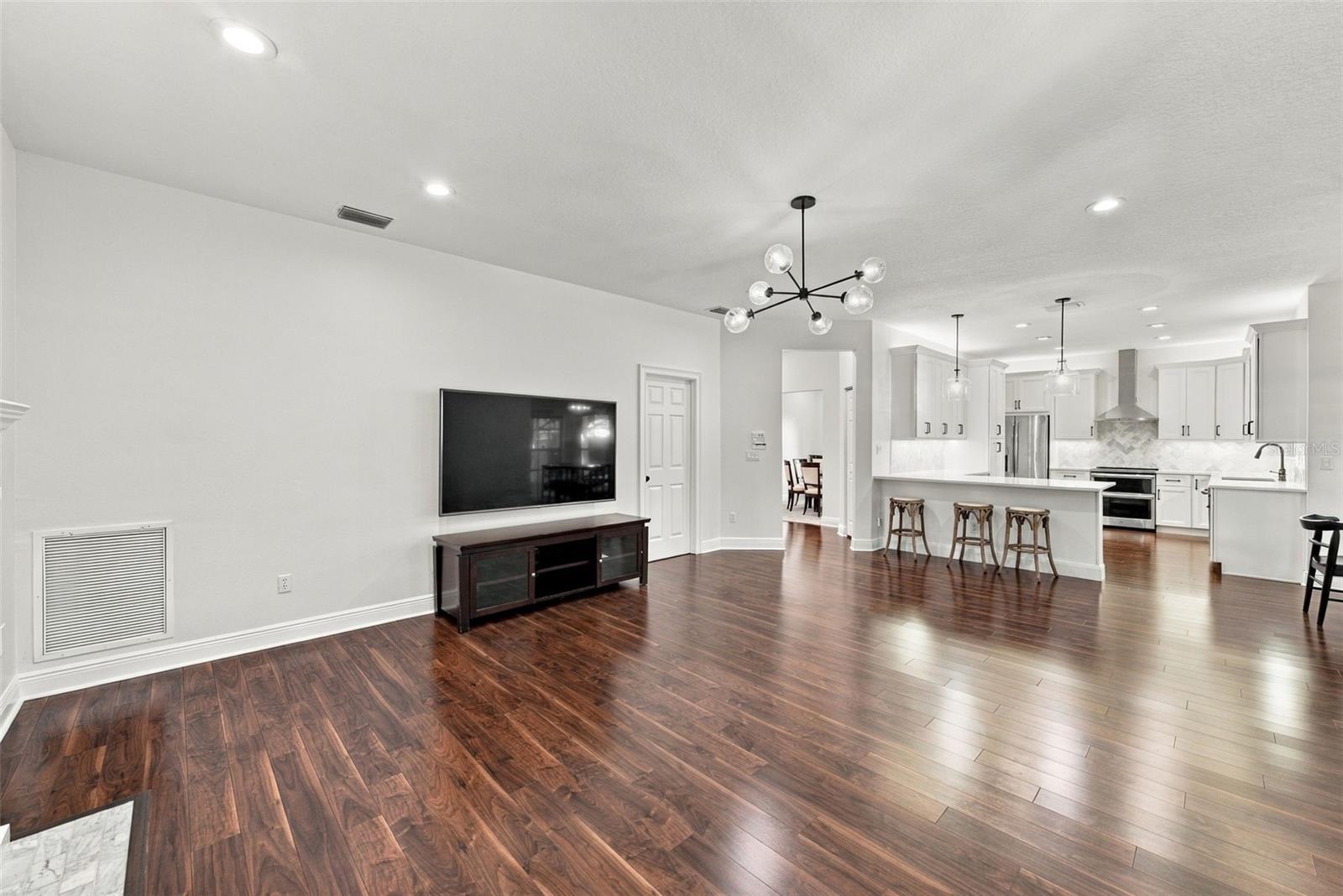 3308 W VILLA ROSA ST