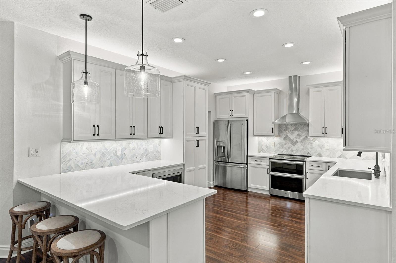 3308 W VILLA ROSA ST