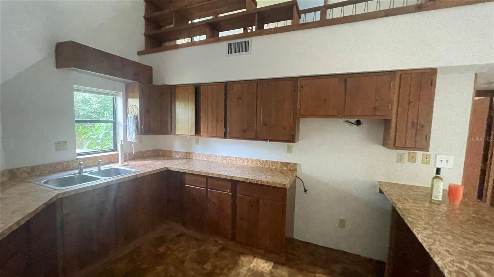 21004 NEGRIL CT