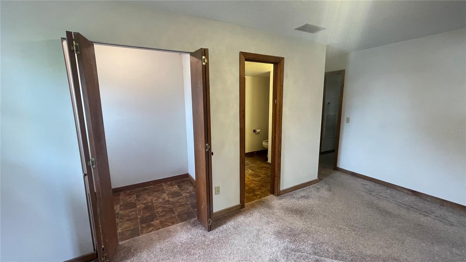 21004 NEGRIL CT