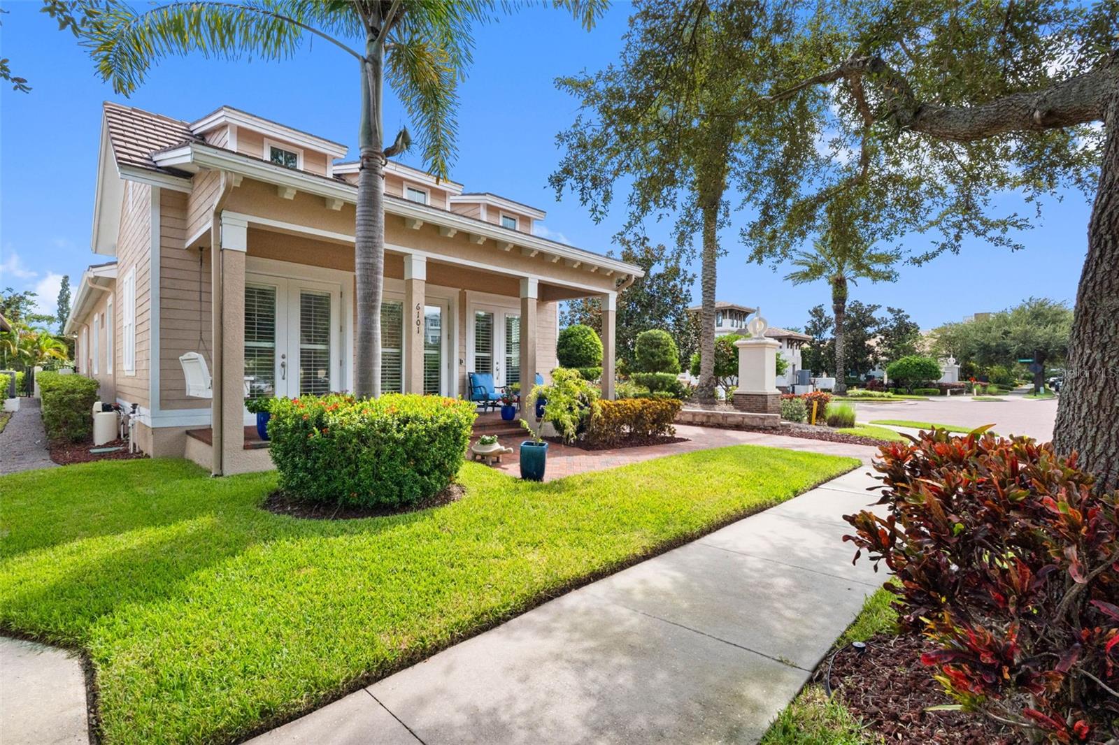 6101 YEATS MANOR DR