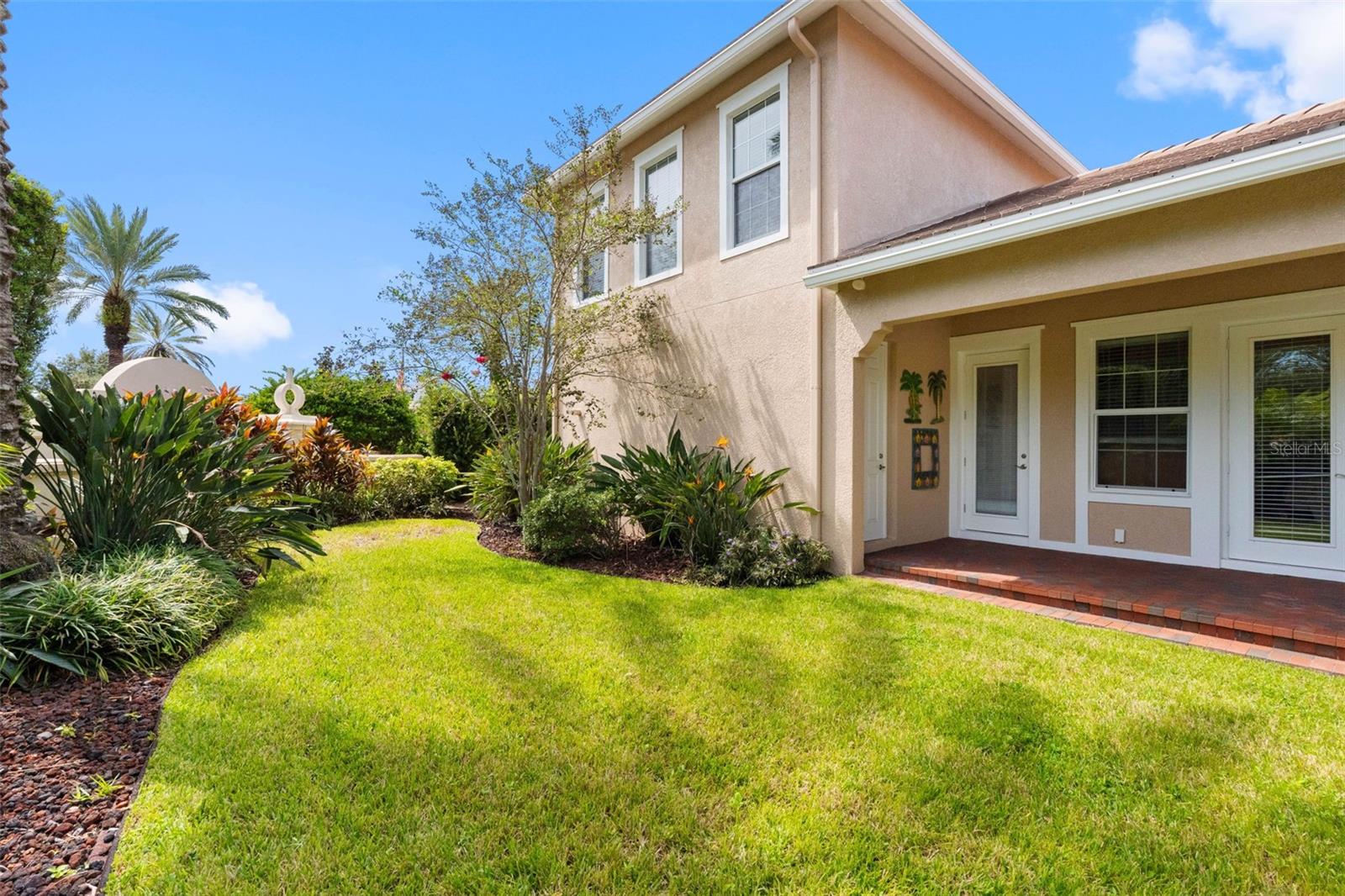 6101 YEATS MANOR DR