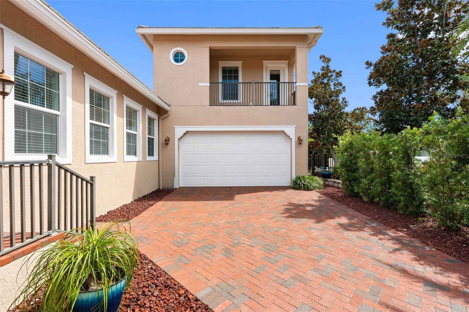 6101 YEATS MANOR DR