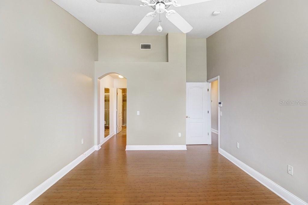 12635 KINGS CROSSING DR