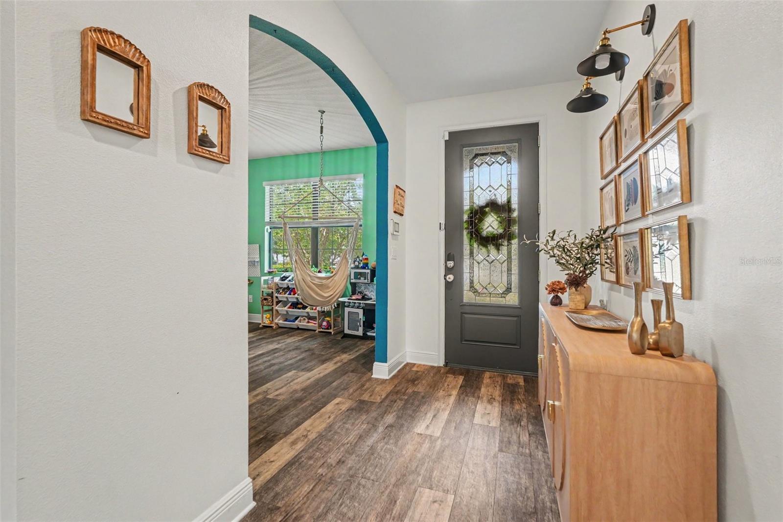 112 ELINA SKY DR