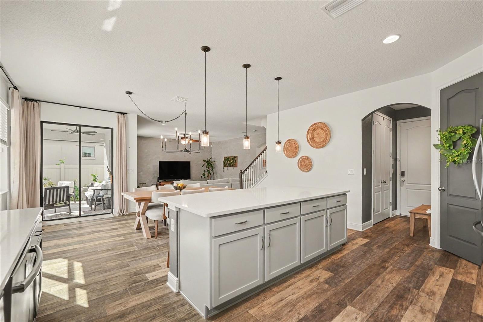 112 ELINA SKY DR