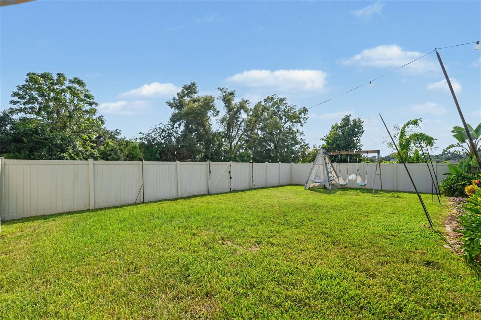 112 ELINA SKY DR