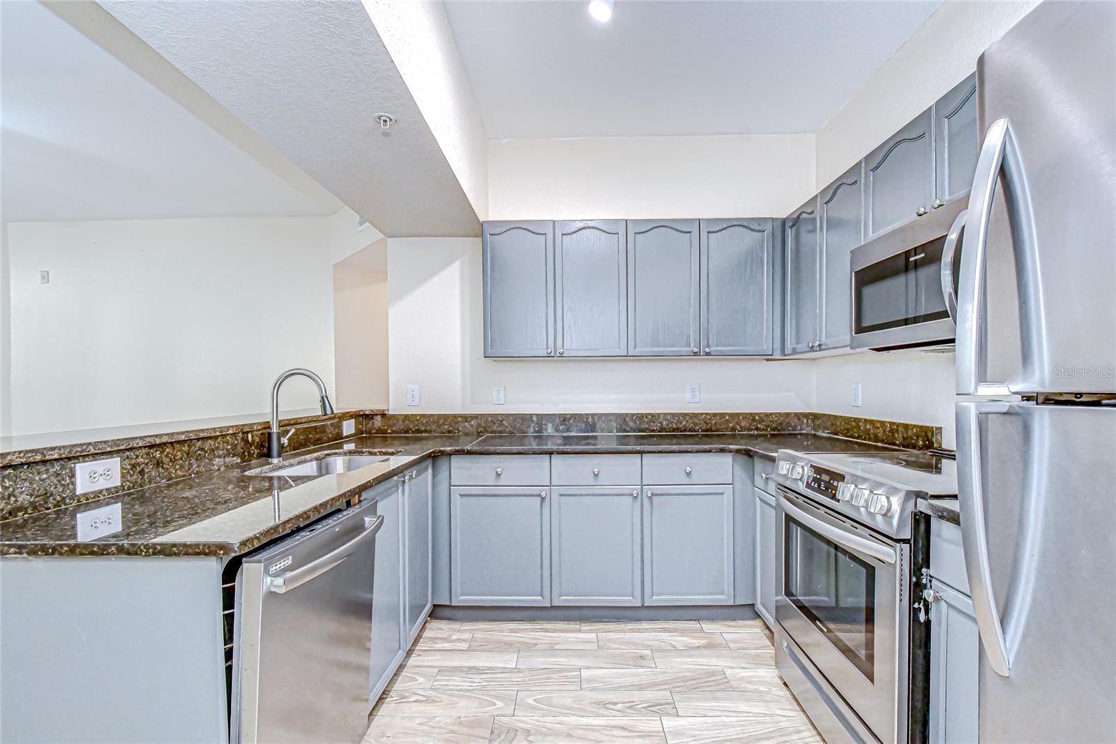 5125 PALM SPRINGS BLVD #3104