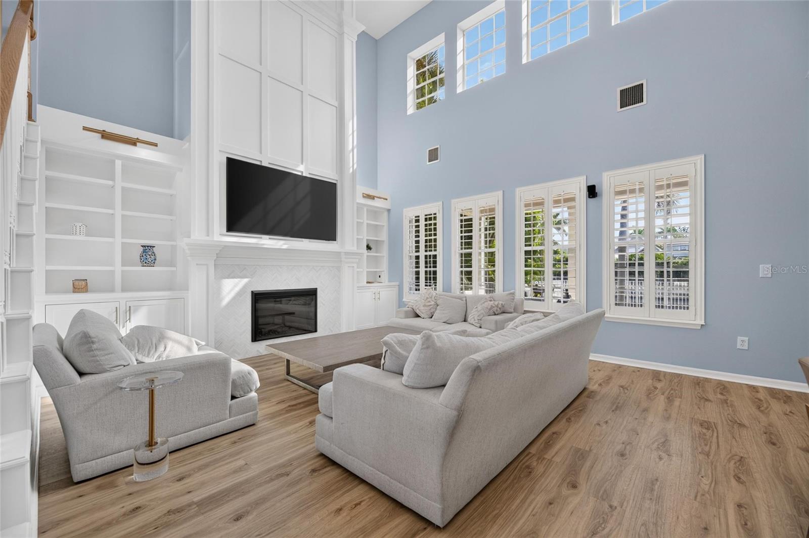 421 ISLEBAY DR