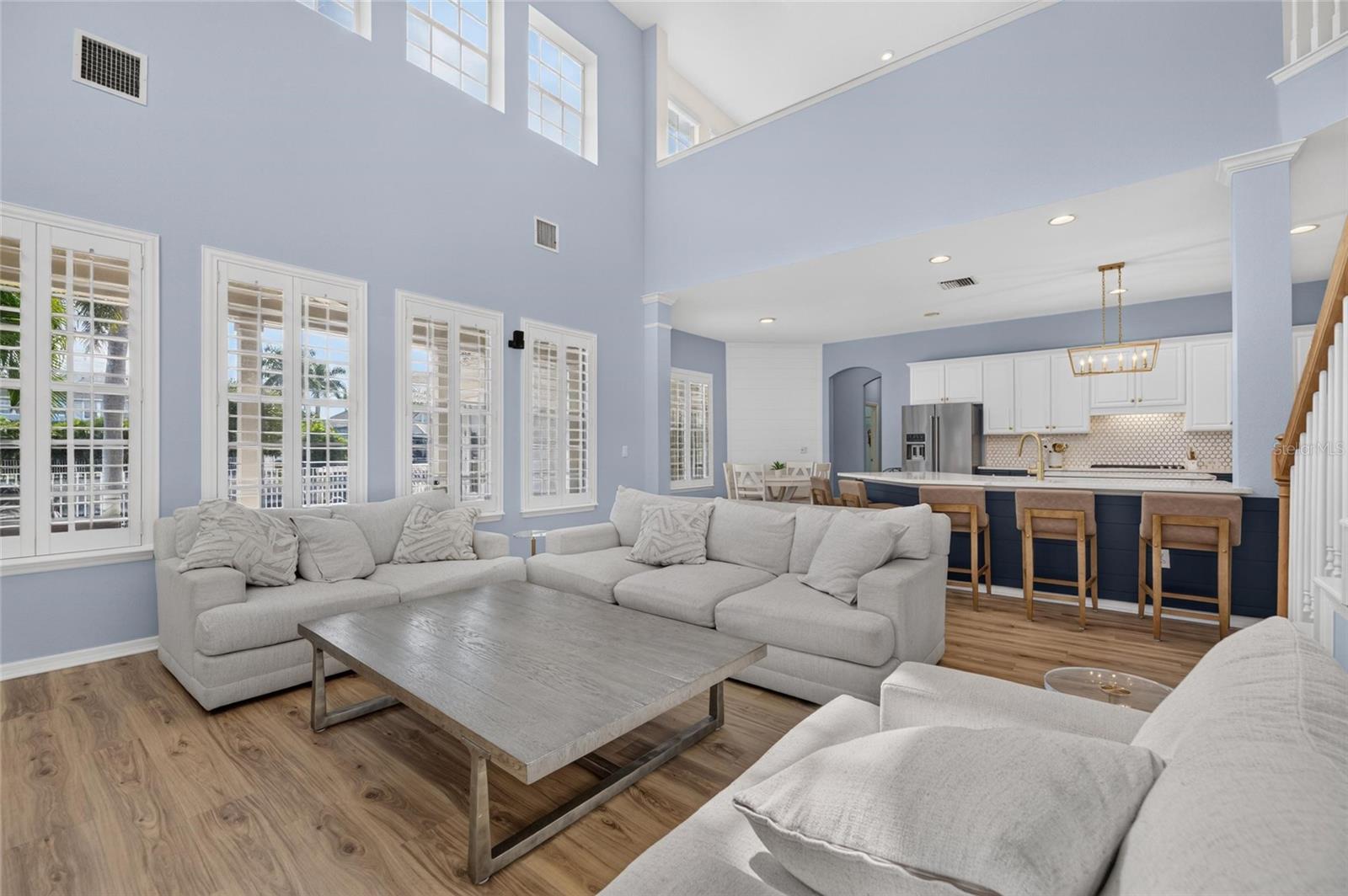 421 ISLEBAY DR