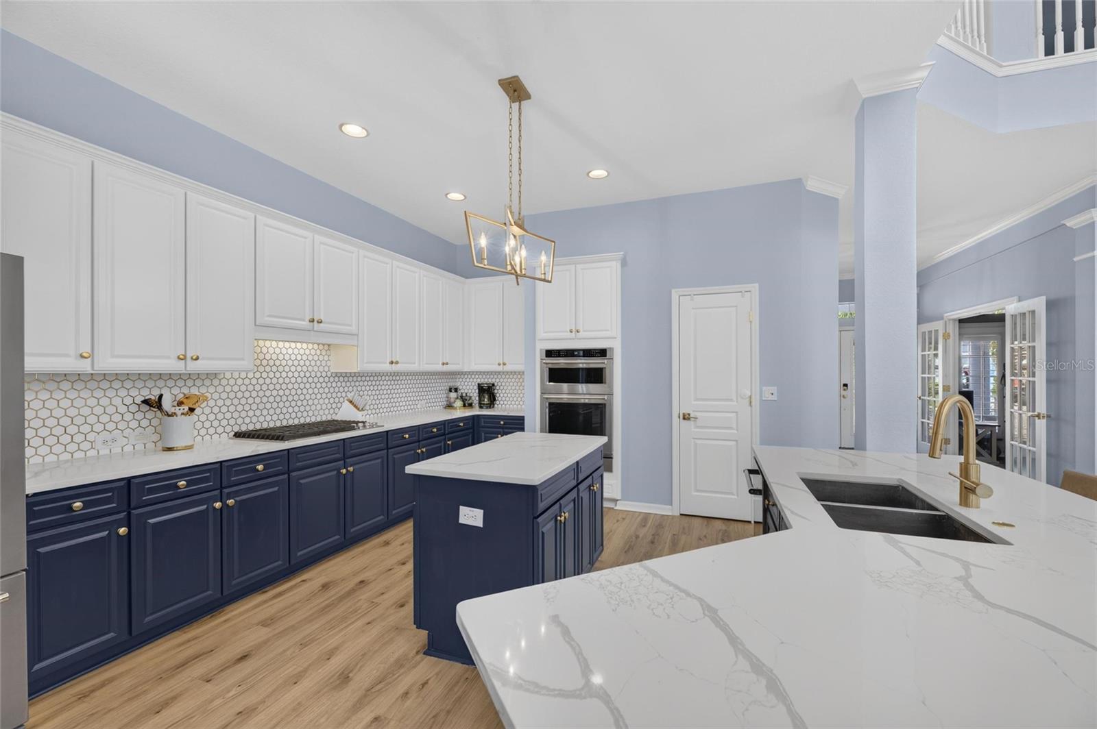 421 ISLEBAY DR