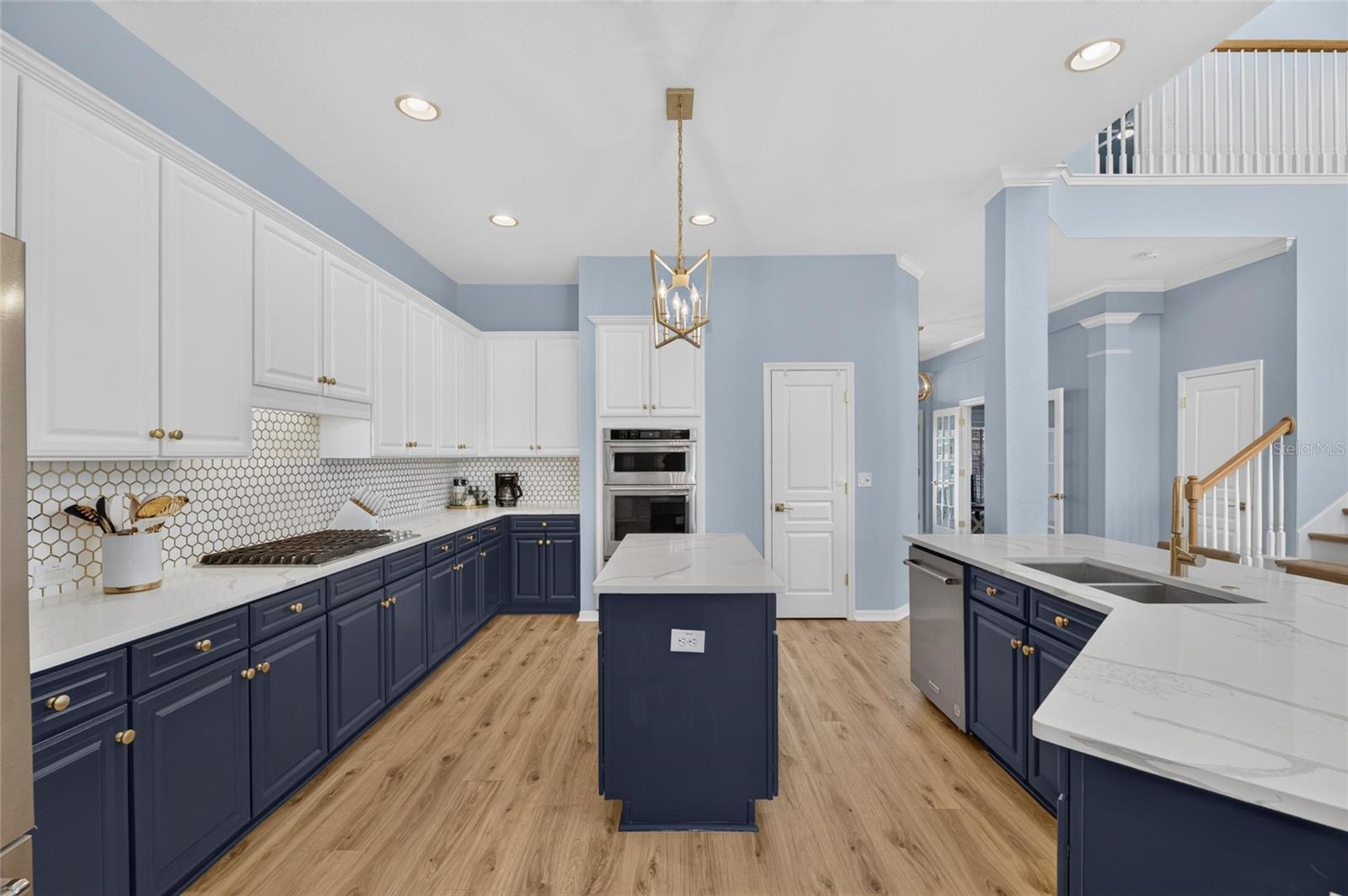 421 ISLEBAY DR