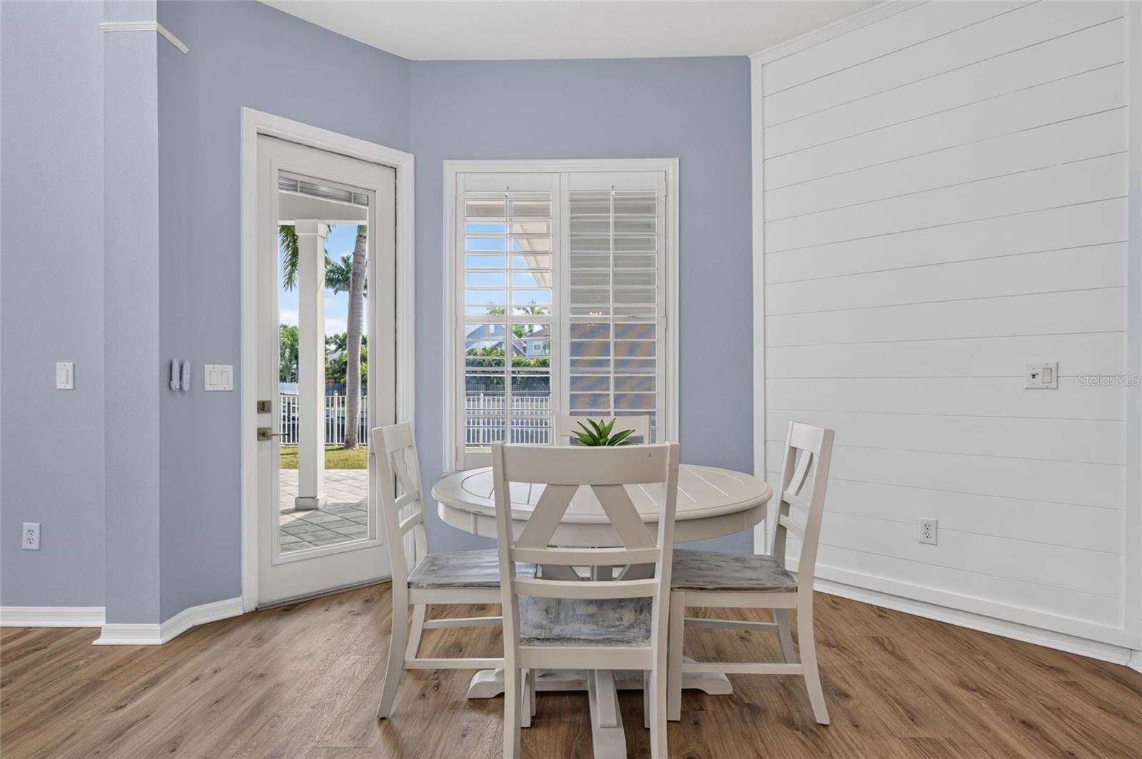 421 ISLEBAY DR