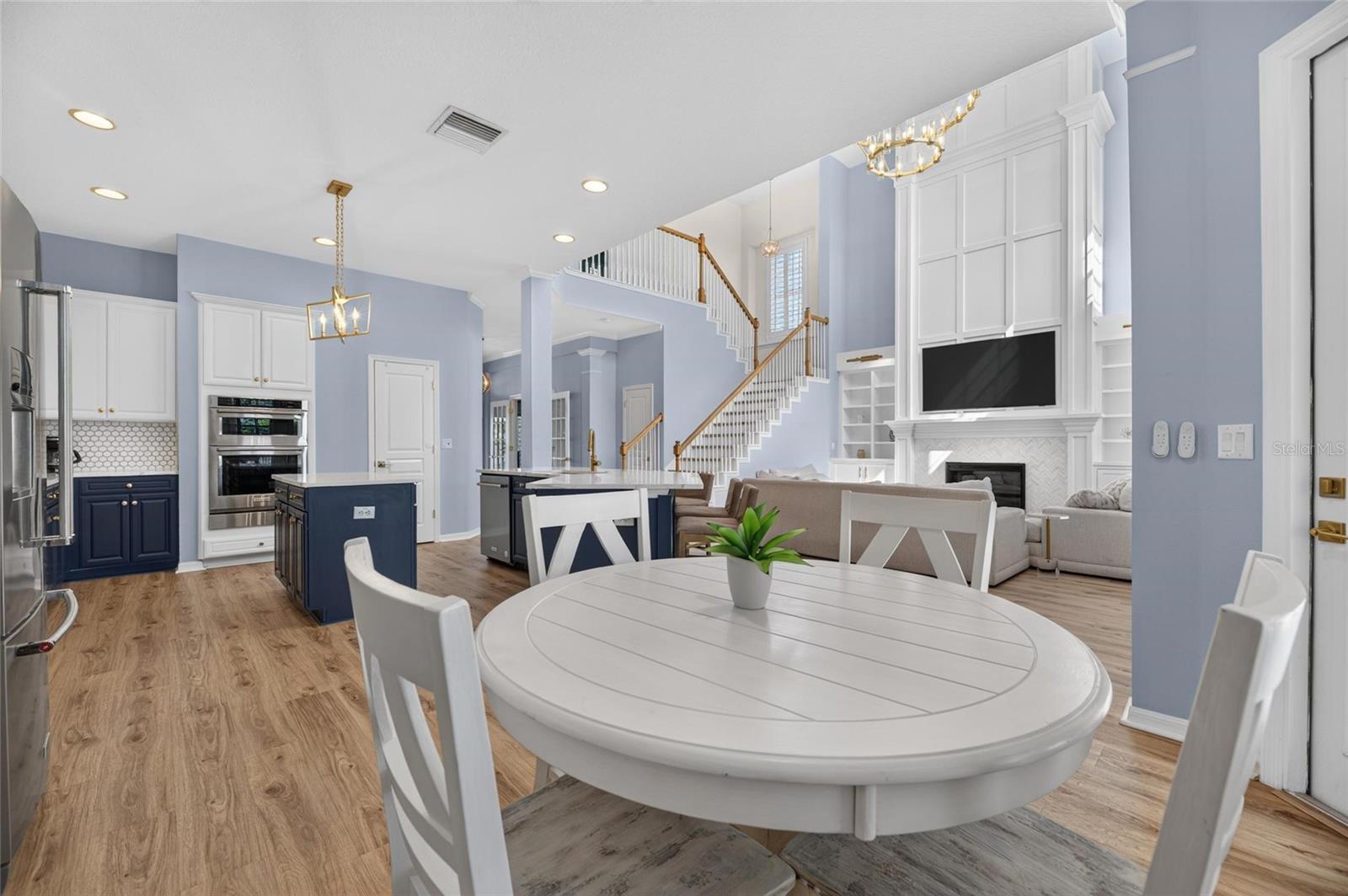 421 ISLEBAY DR