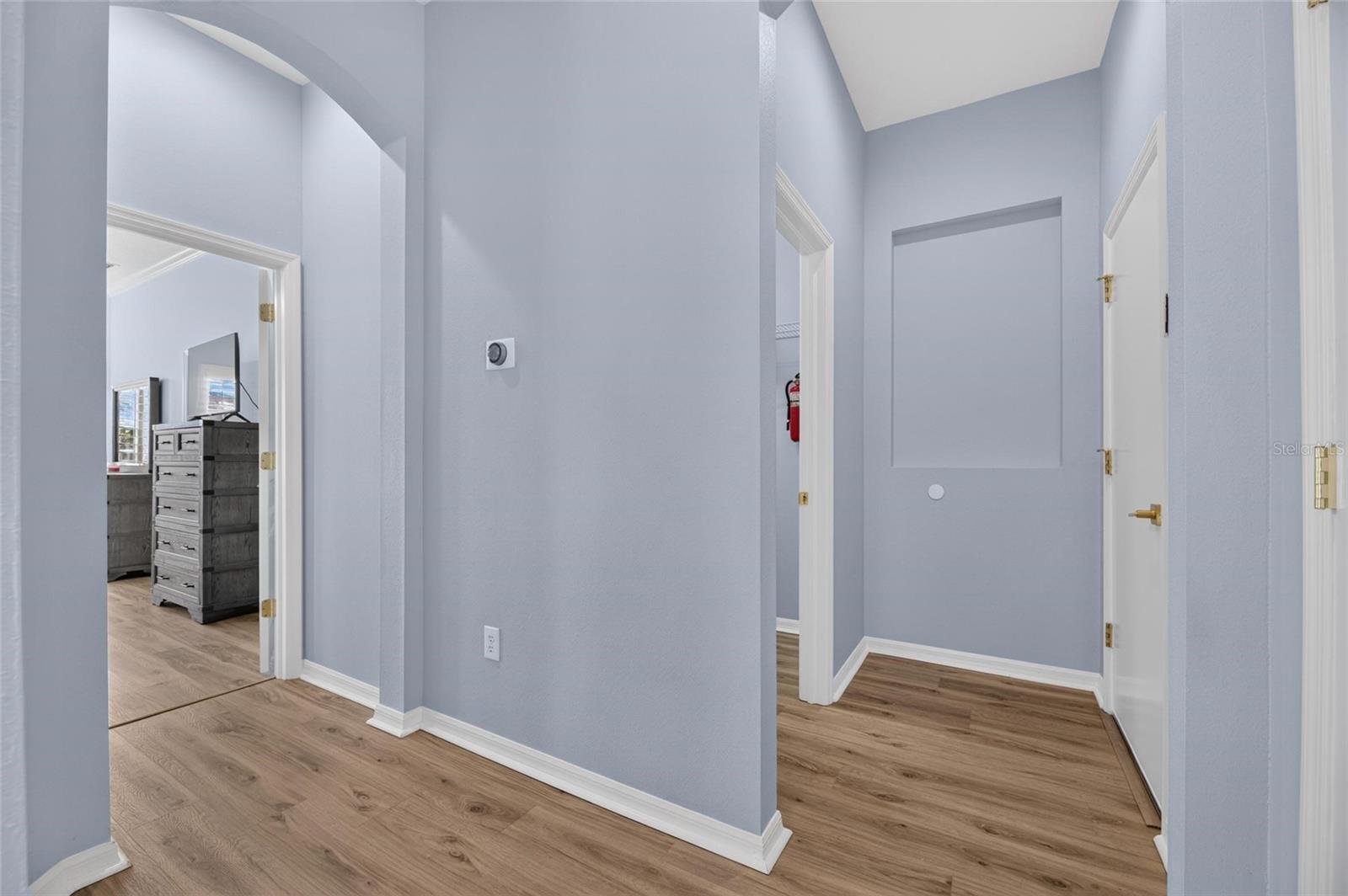 421 ISLEBAY DR