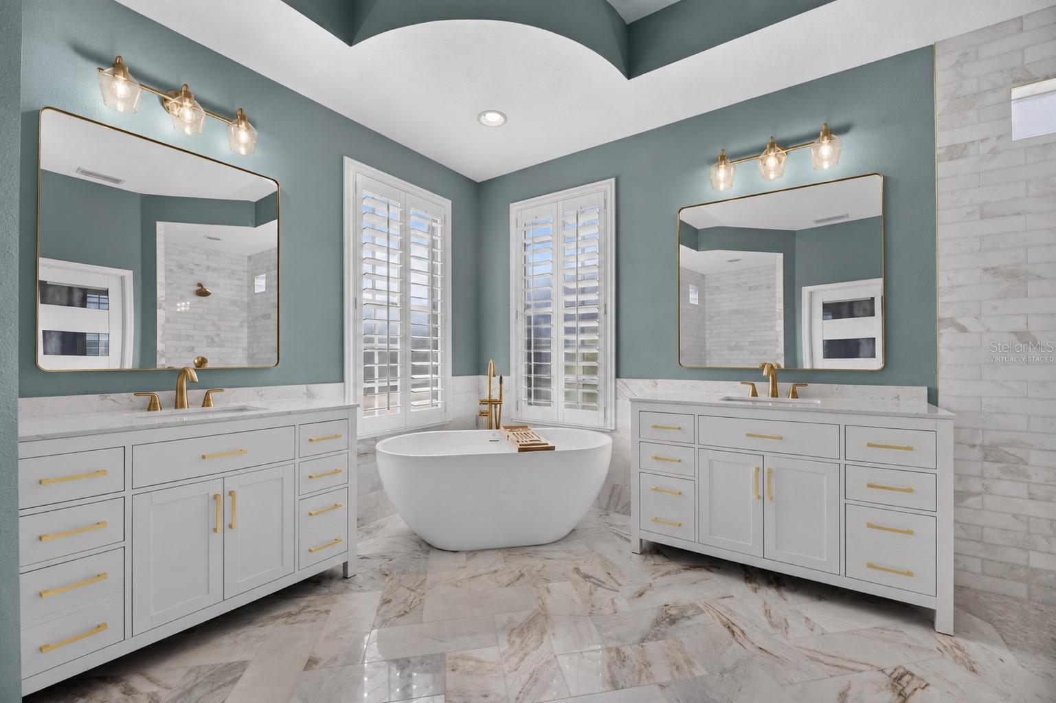 421 ISLEBAY DR