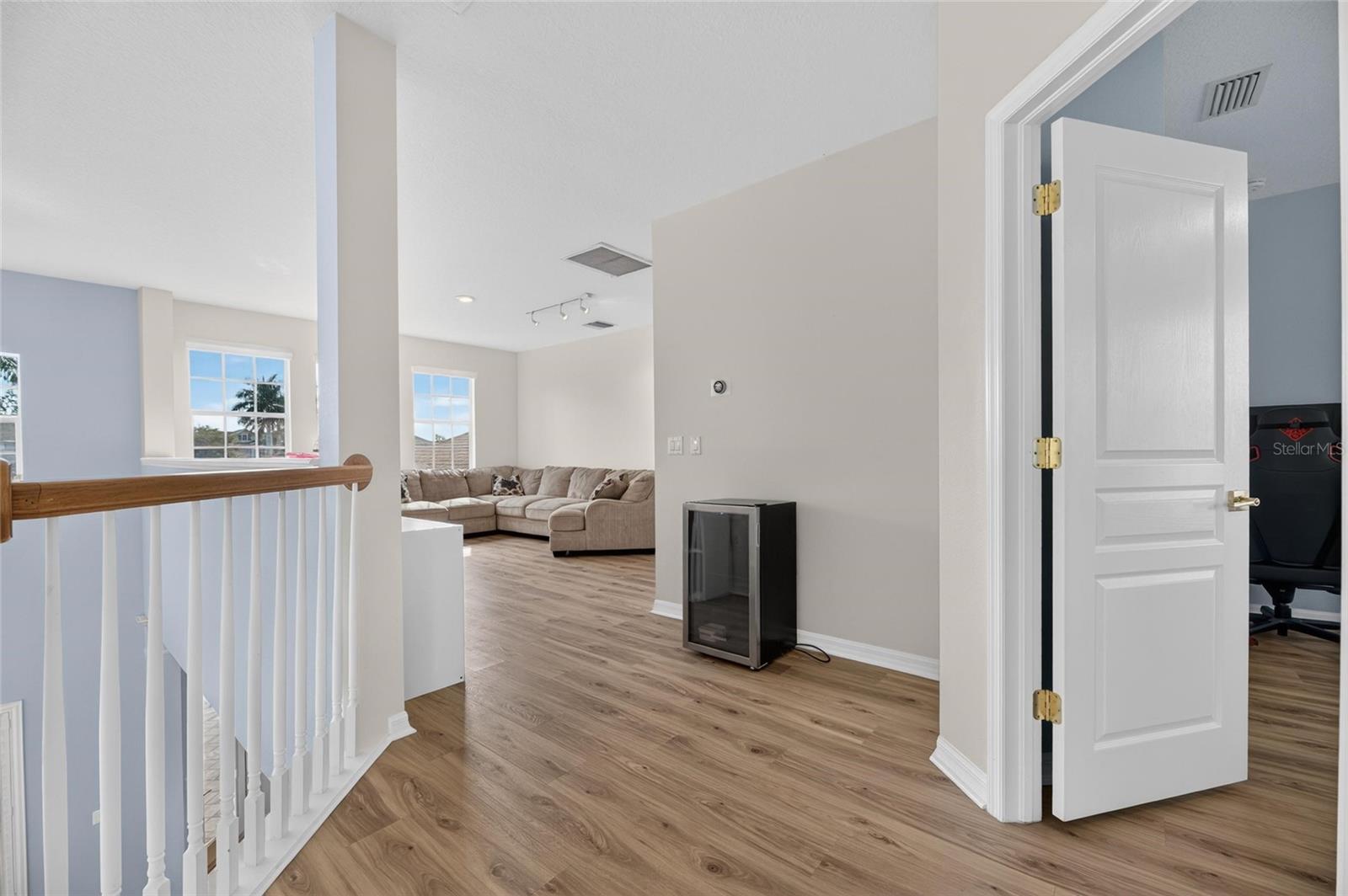 421 ISLEBAY DR