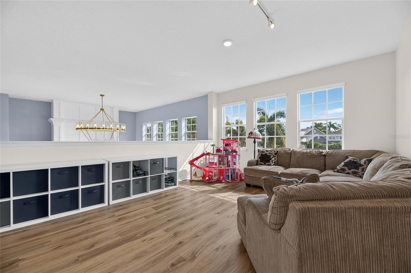 421 ISLEBAY DR