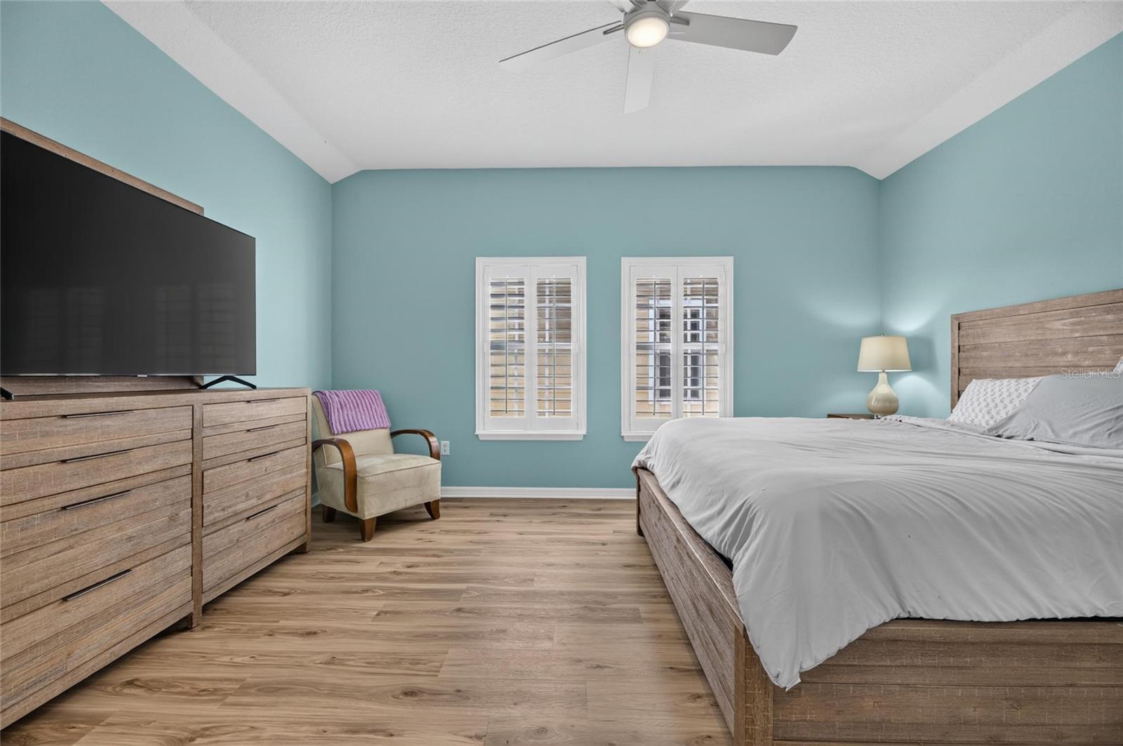 421 ISLEBAY DR