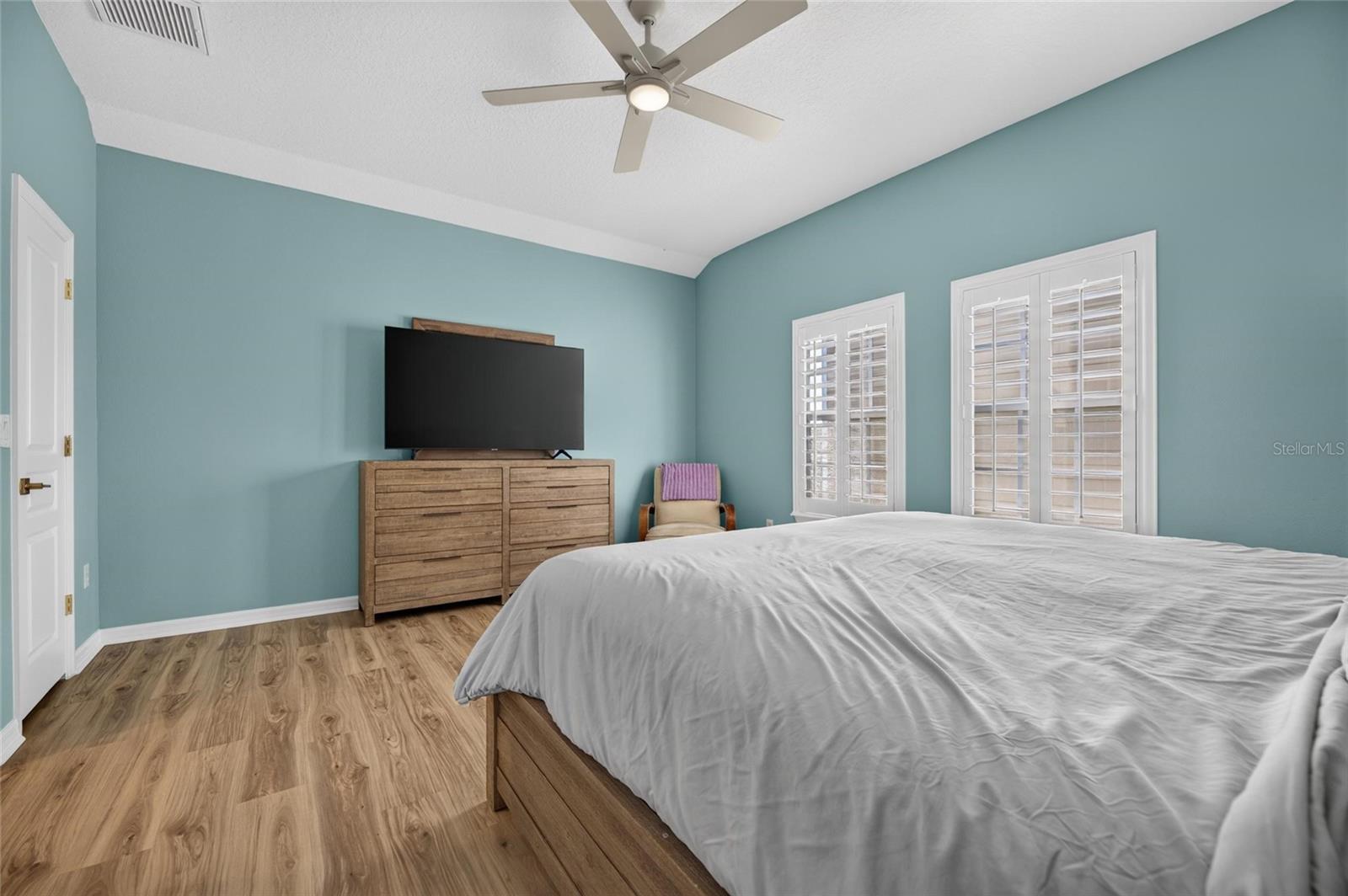 421 ISLEBAY DR