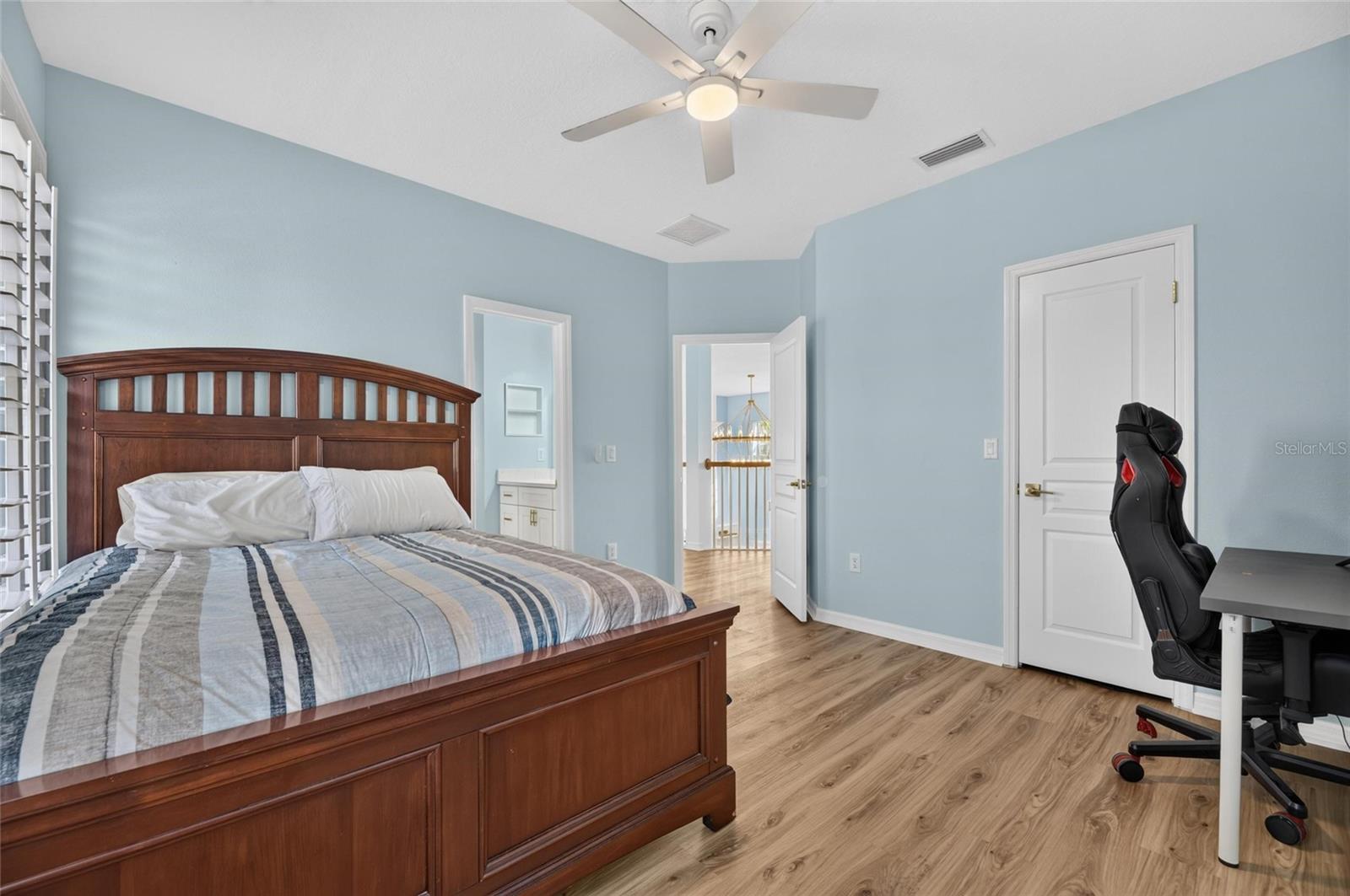 421 ISLEBAY DR