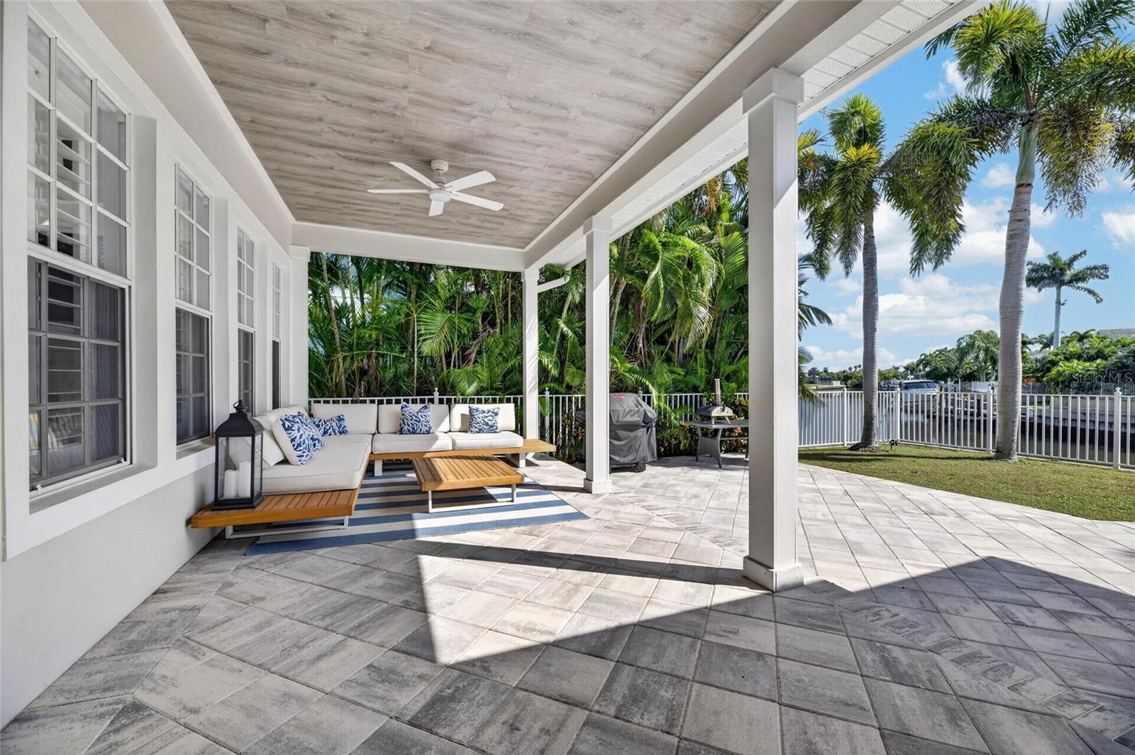 421 ISLEBAY DR