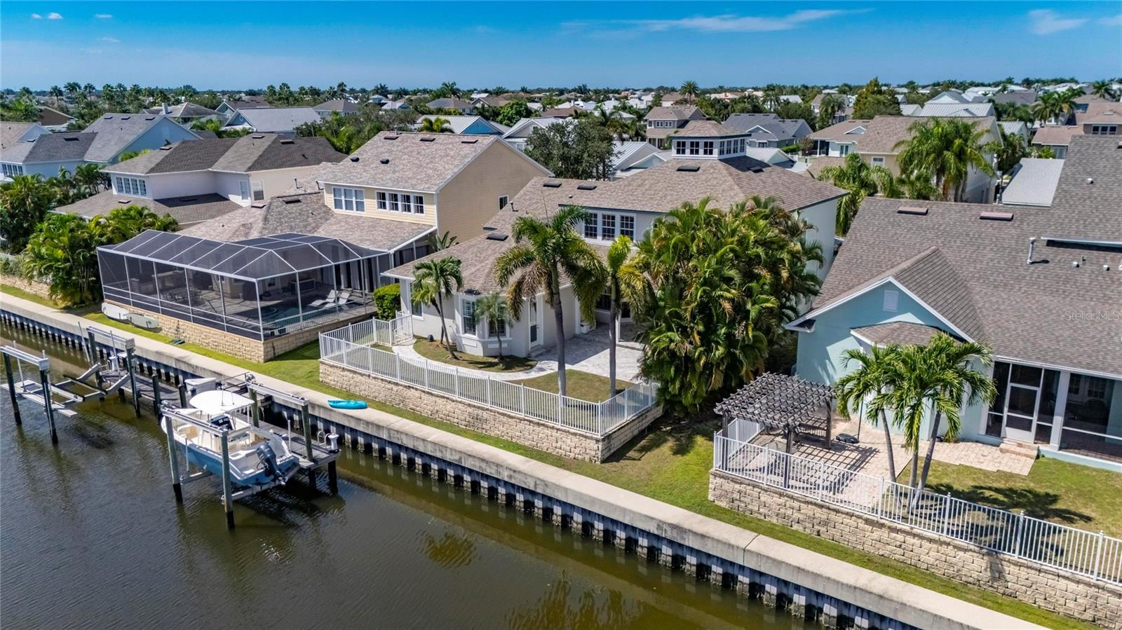 421 ISLEBAY DR