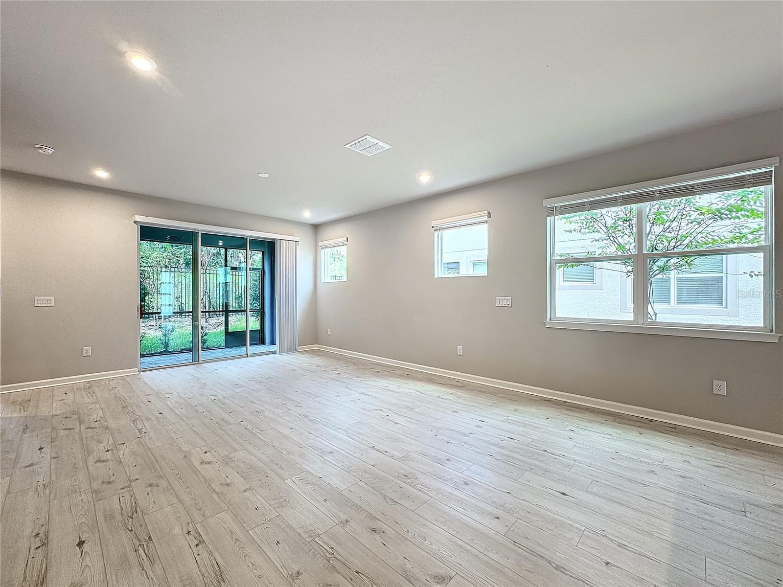 1158 CREEK VALLEY CT