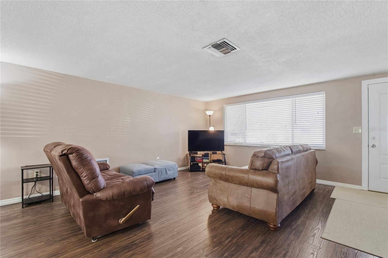 7420 SANDALWOOD DR