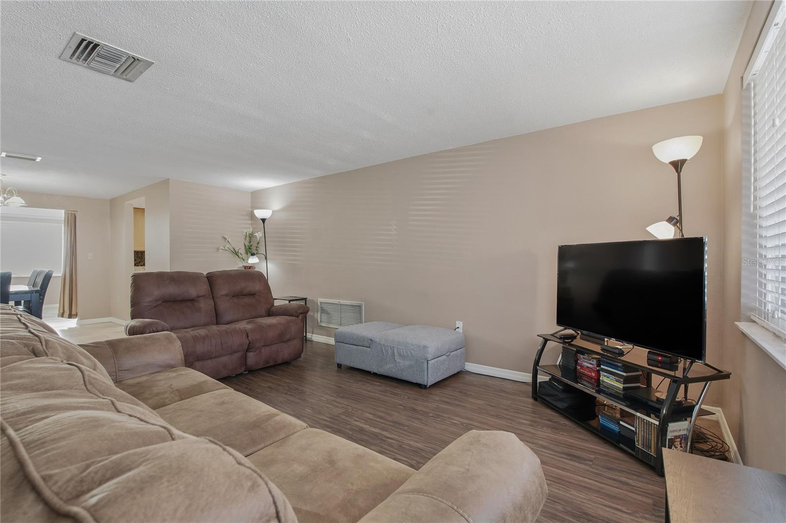 7420 SANDALWOOD DR