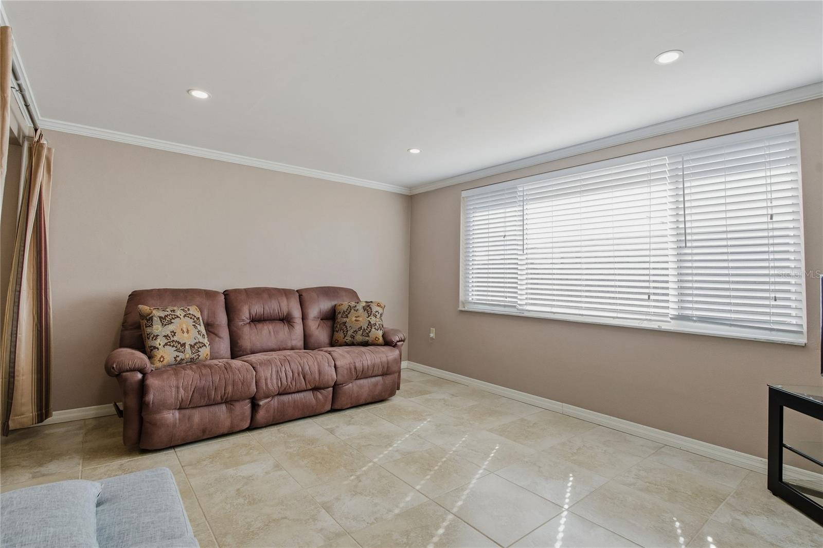 7420 SANDALWOOD DR