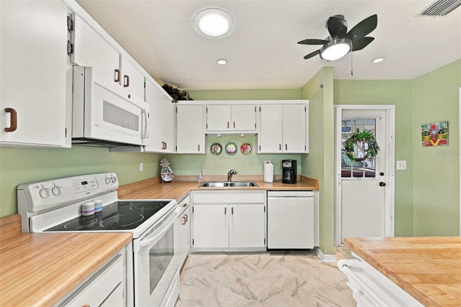 215 GENET CT