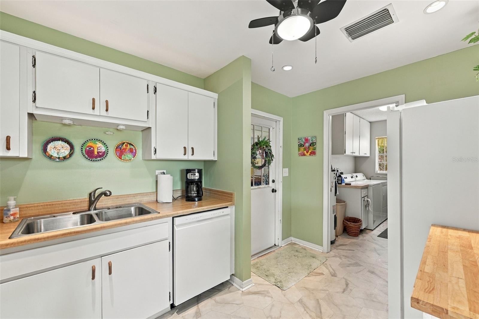 215 GENET CT