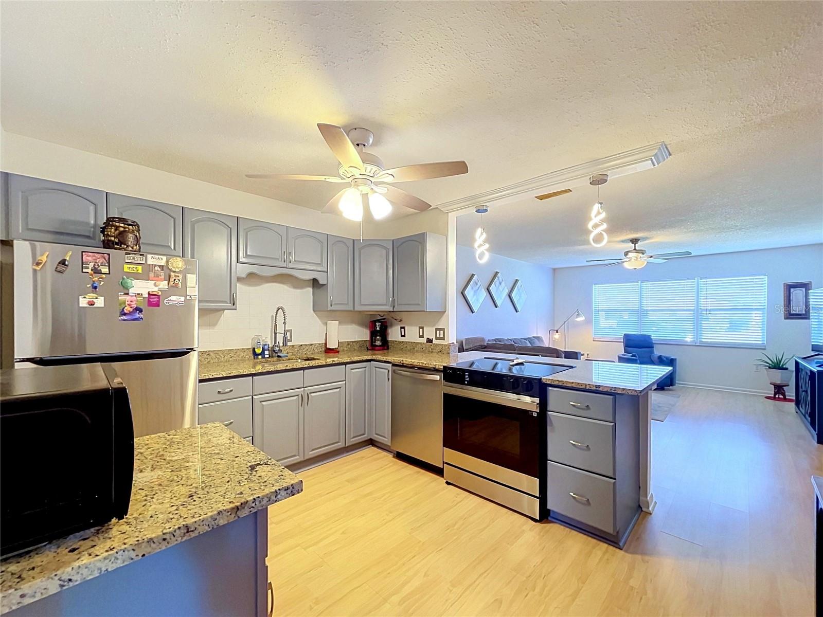 1520 BELLE GLADE AVE