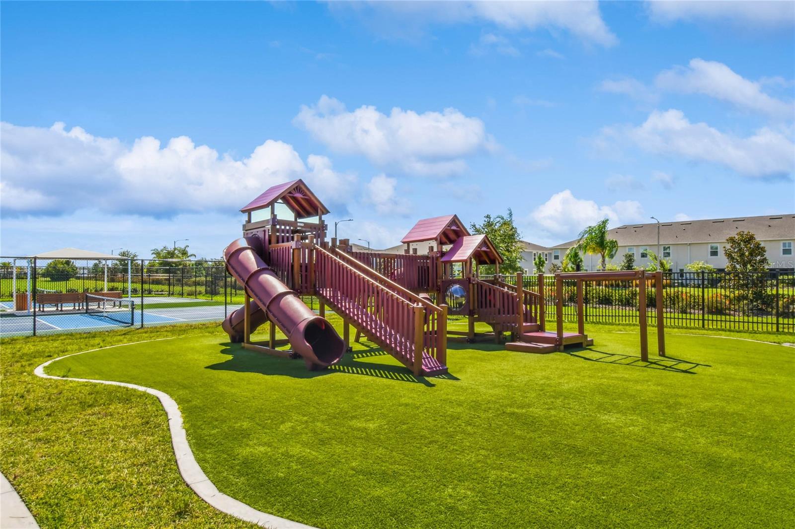 31564 WOODLAND RACE LOOP