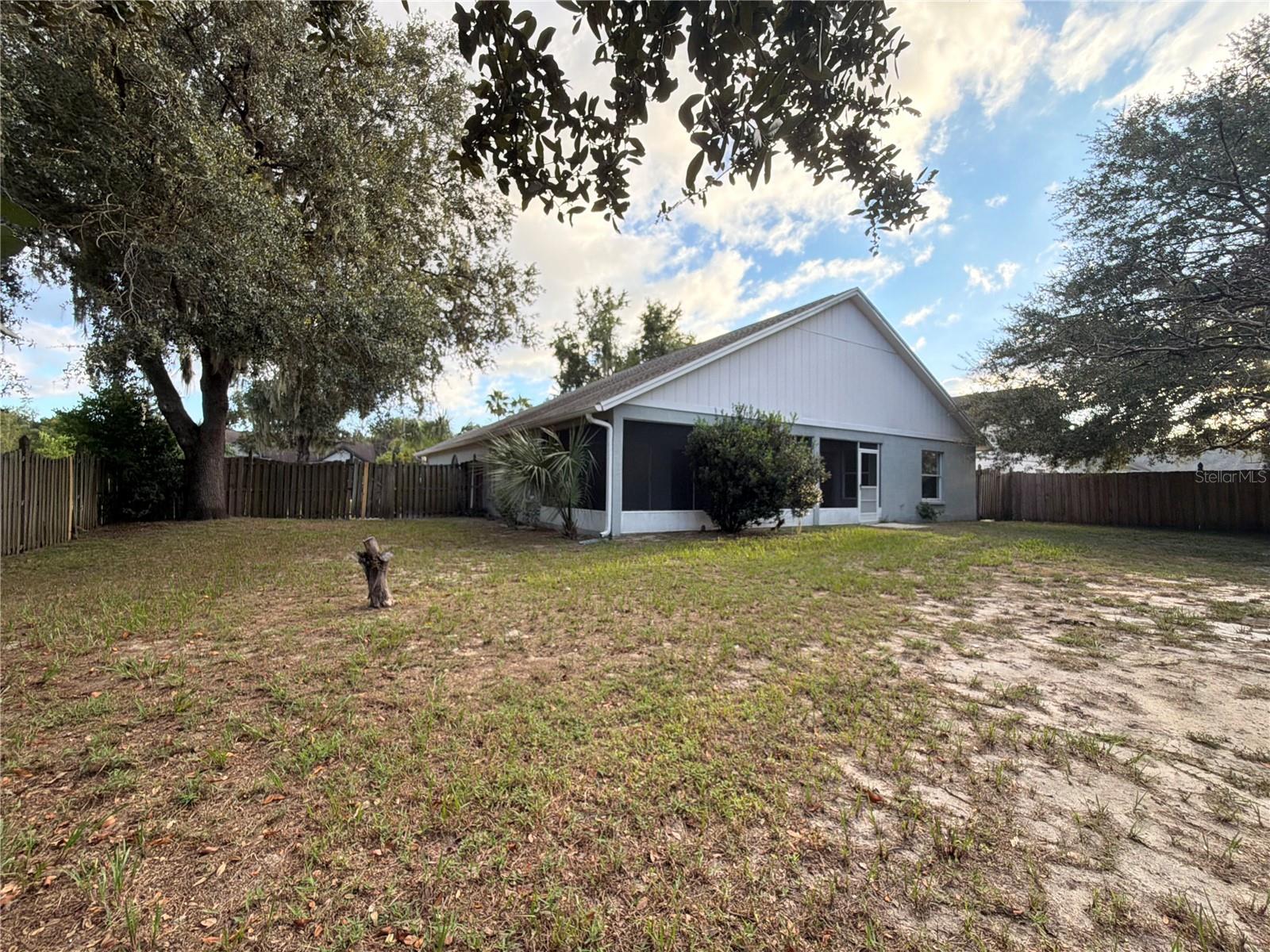 9703 GLENPOINTE DR
