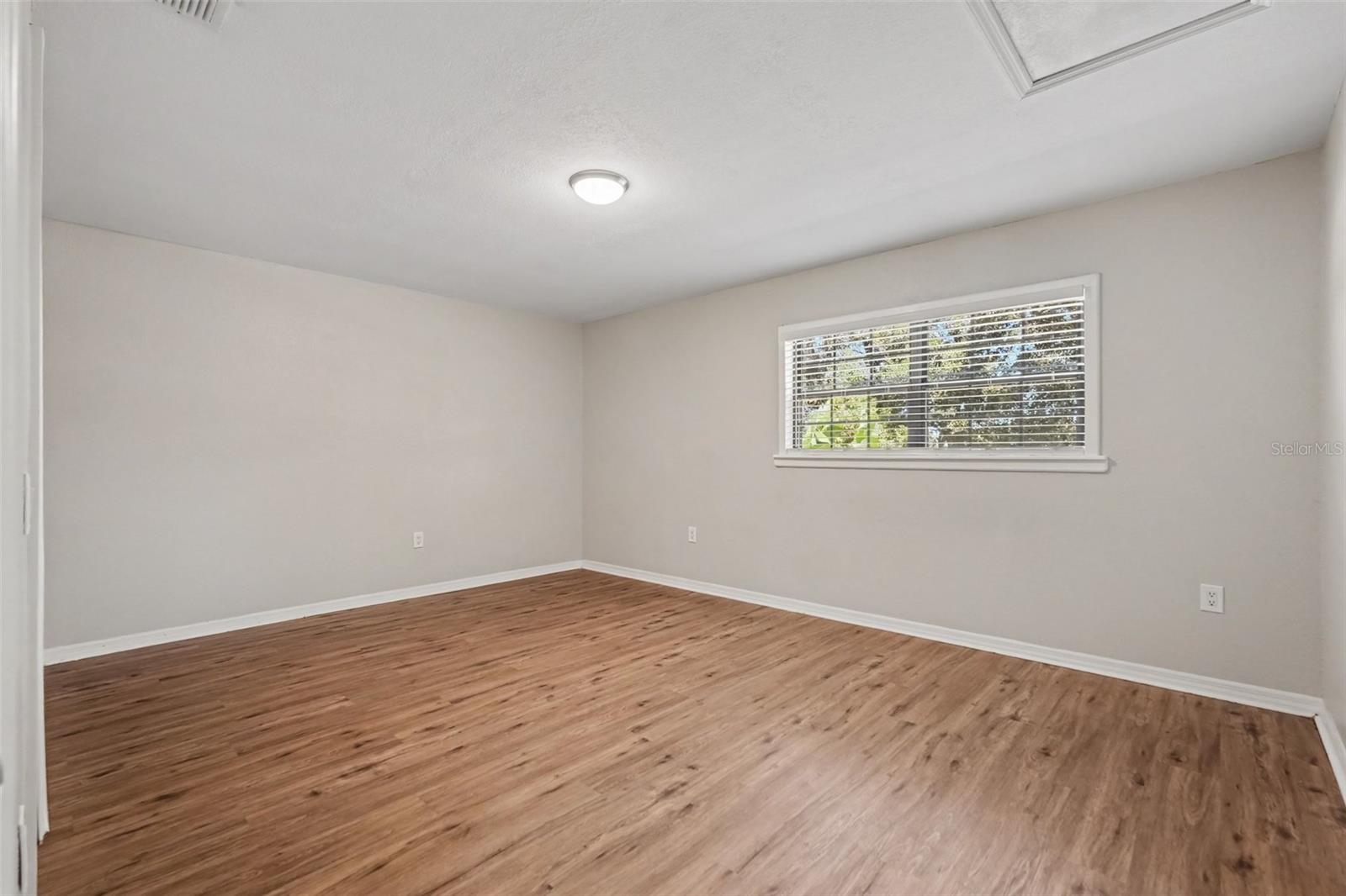 126 GOINS DR
