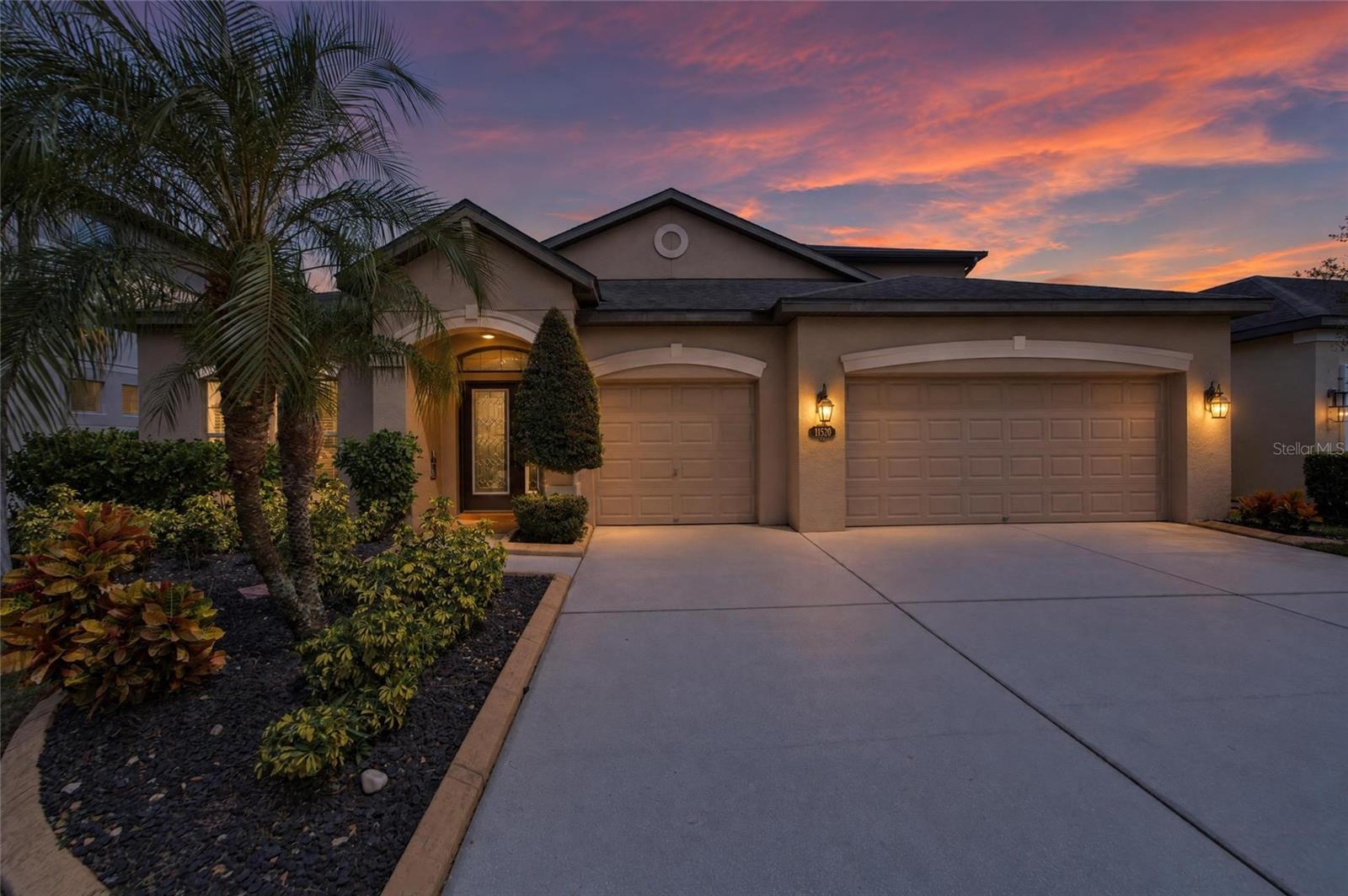 11520 SCARLET IBIS PL