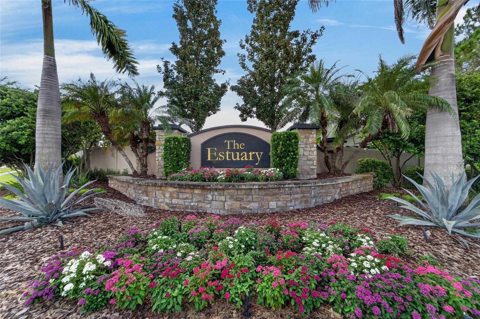 11520 SCARLET IBIS PL