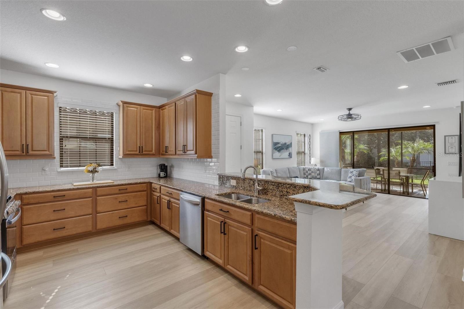 8413 ALBERATA VISTA DR