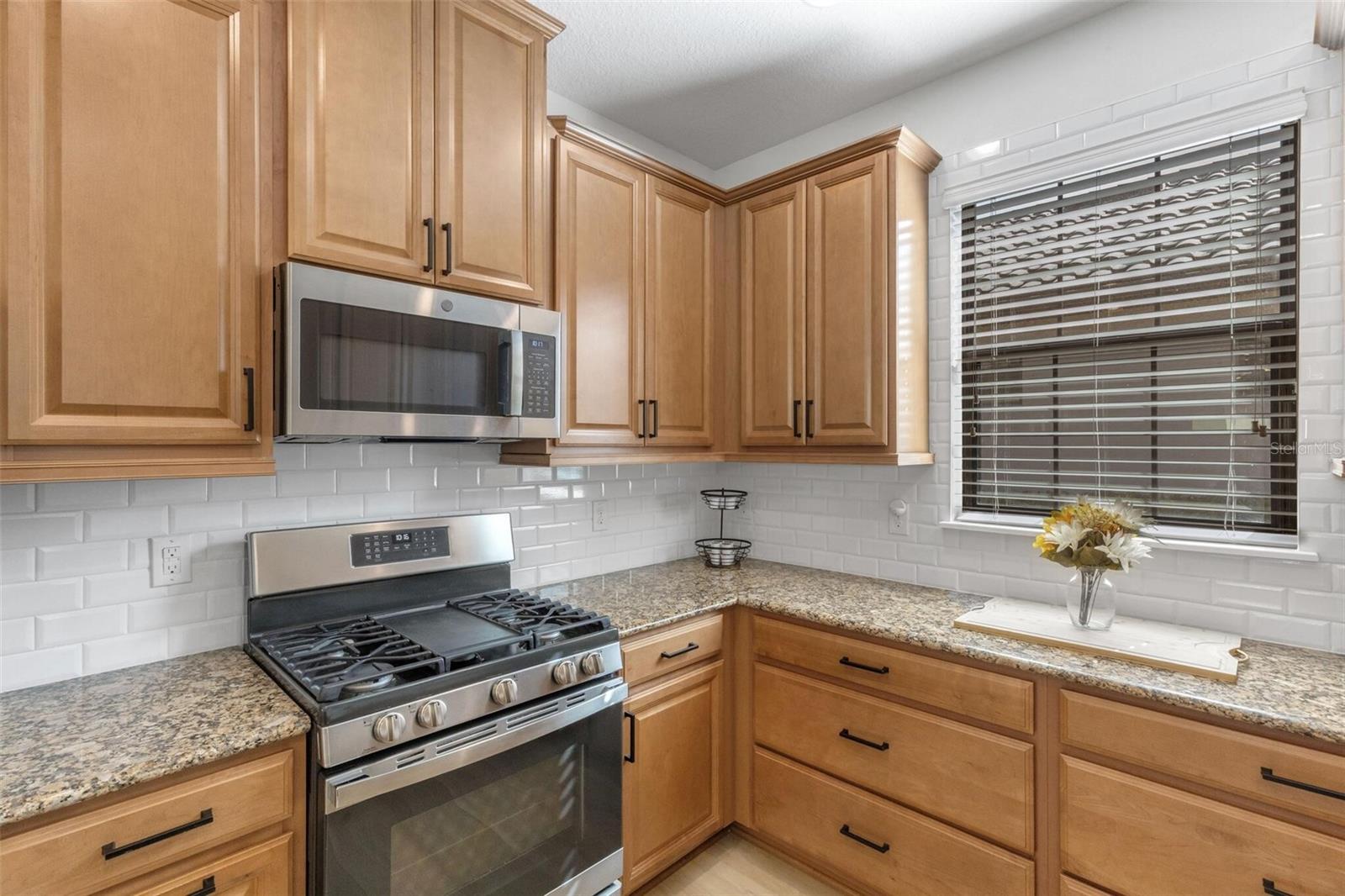 8413 ALBERATA VISTA DR