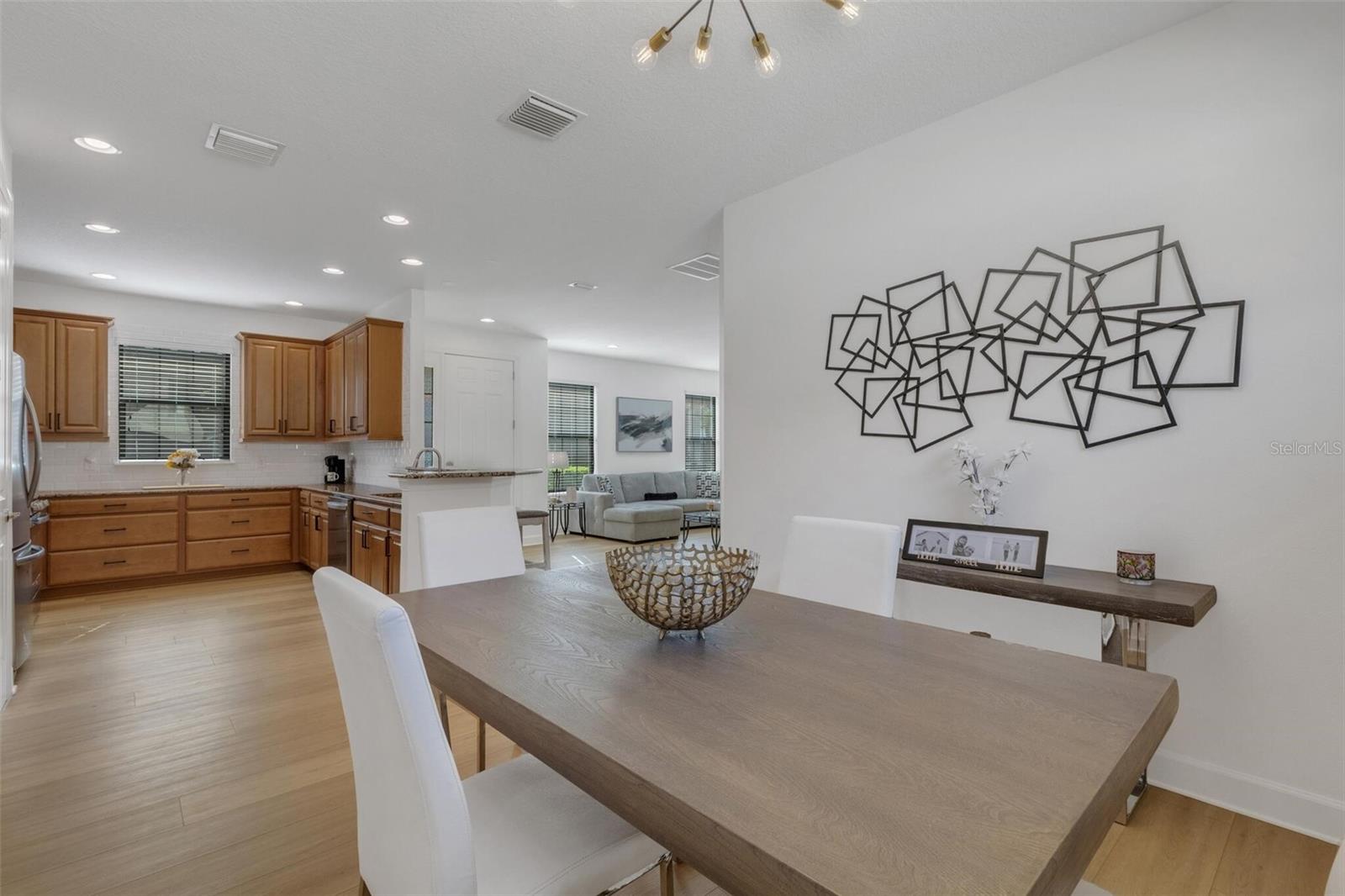 8413 ALBERATA VISTA DR