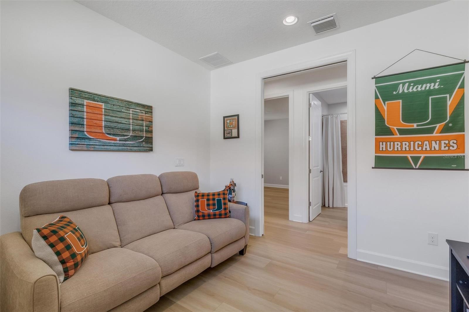 8413 ALBERATA VISTA DR