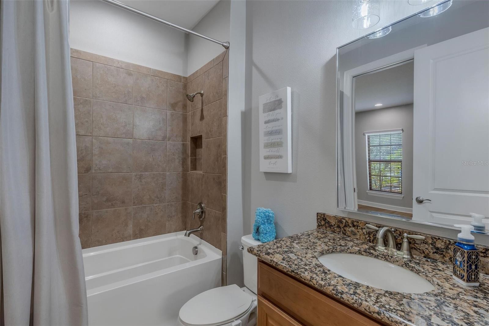 8413 ALBERATA VISTA DR